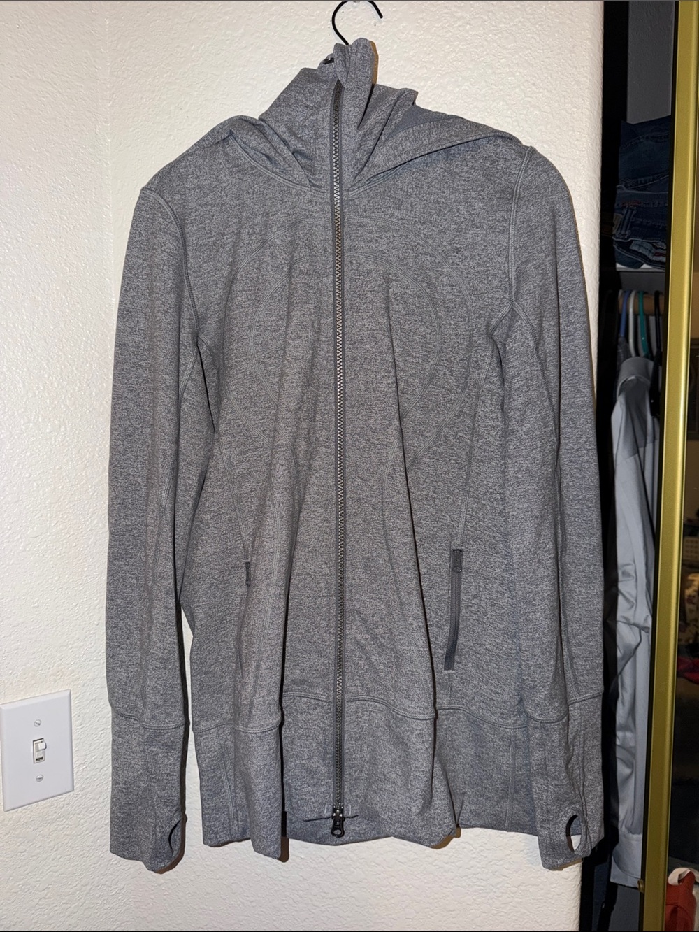 Lululemon stride jacket with hood